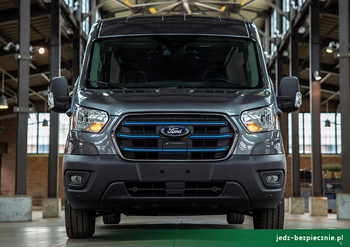 WYDANIE NA WEEKEND | Zelektryfikowany Ford Transit
